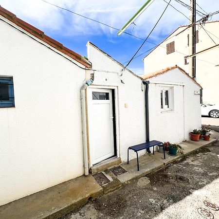 Maisonnette De Pecheur Chauffee Et Climatisee 拉诺维勒港 外观 照片